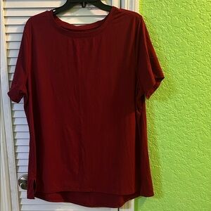 Athletic Works Women's Burgundy Short-Sleeve Tee XL (16-18)